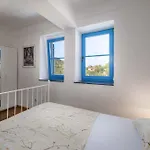 In 33081