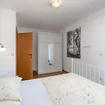 Nyaraló In 33081 Supetarska Draga