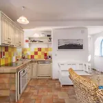In 33081 Nyaraló *