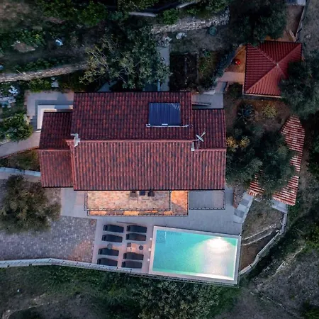 Holiday home In 33081 Supetarska Draga